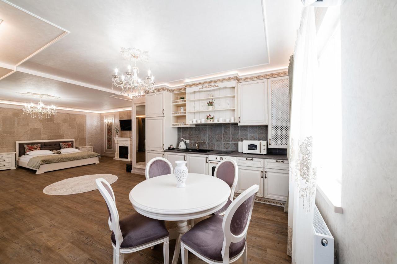 Vip Apartment On Duhnovicha Street .Free Parking. Uzhhorod Exterior foto