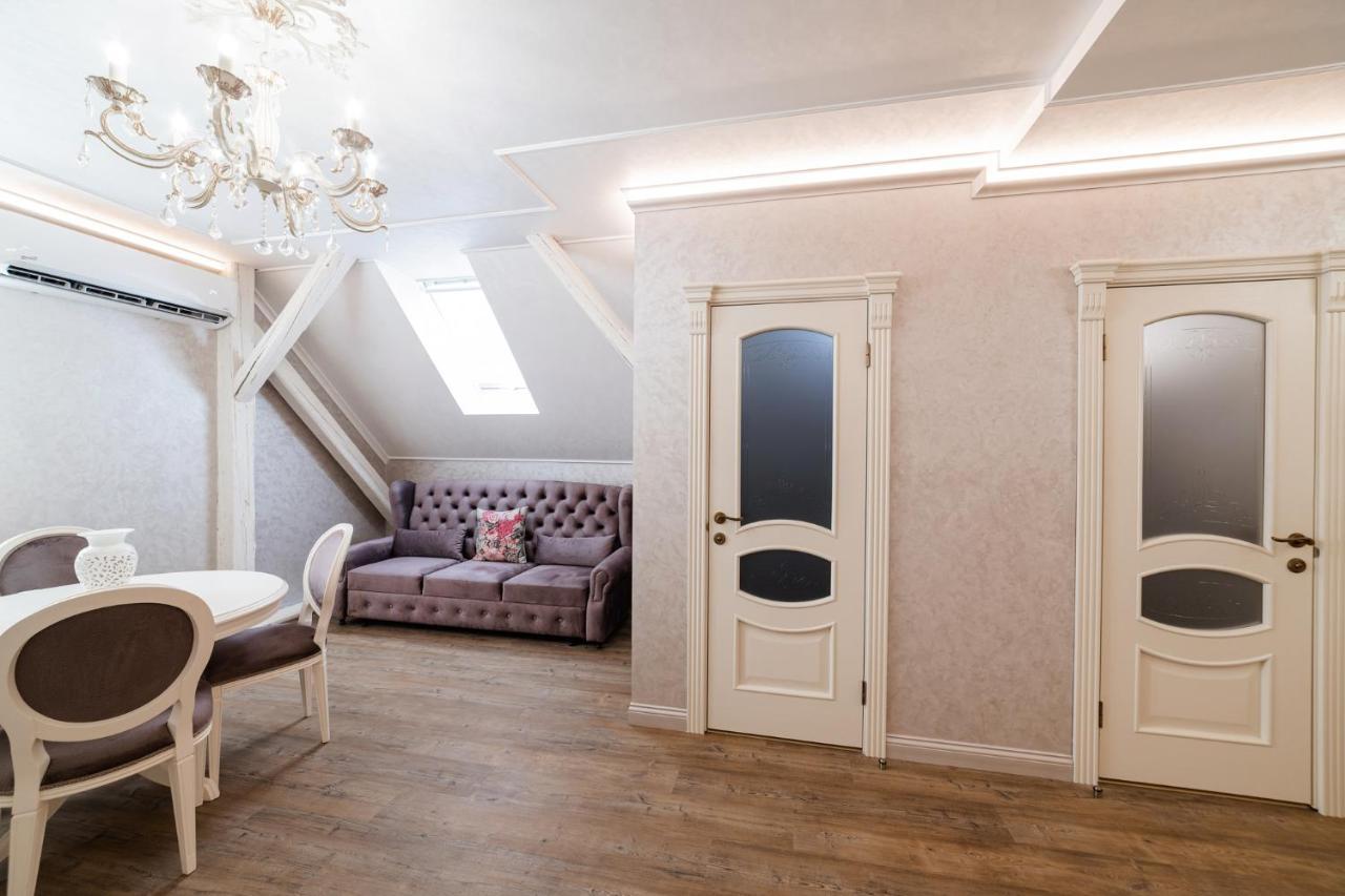Vip Apartment On Duhnovicha Street .Free Parking. Uzhhorod Exterior foto