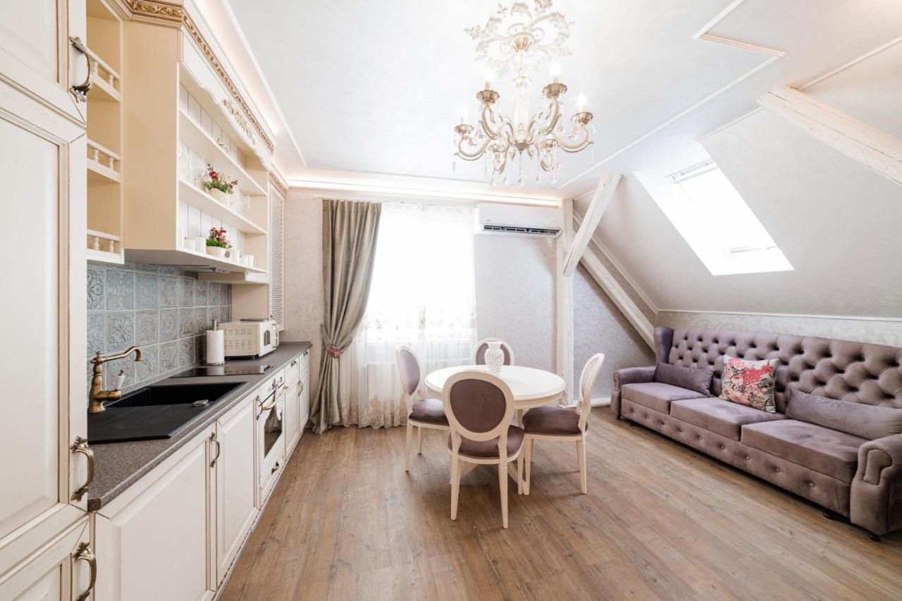 Vip Apartment On Duhnovicha Street .Free Parking. Uzhhorod Exterior foto