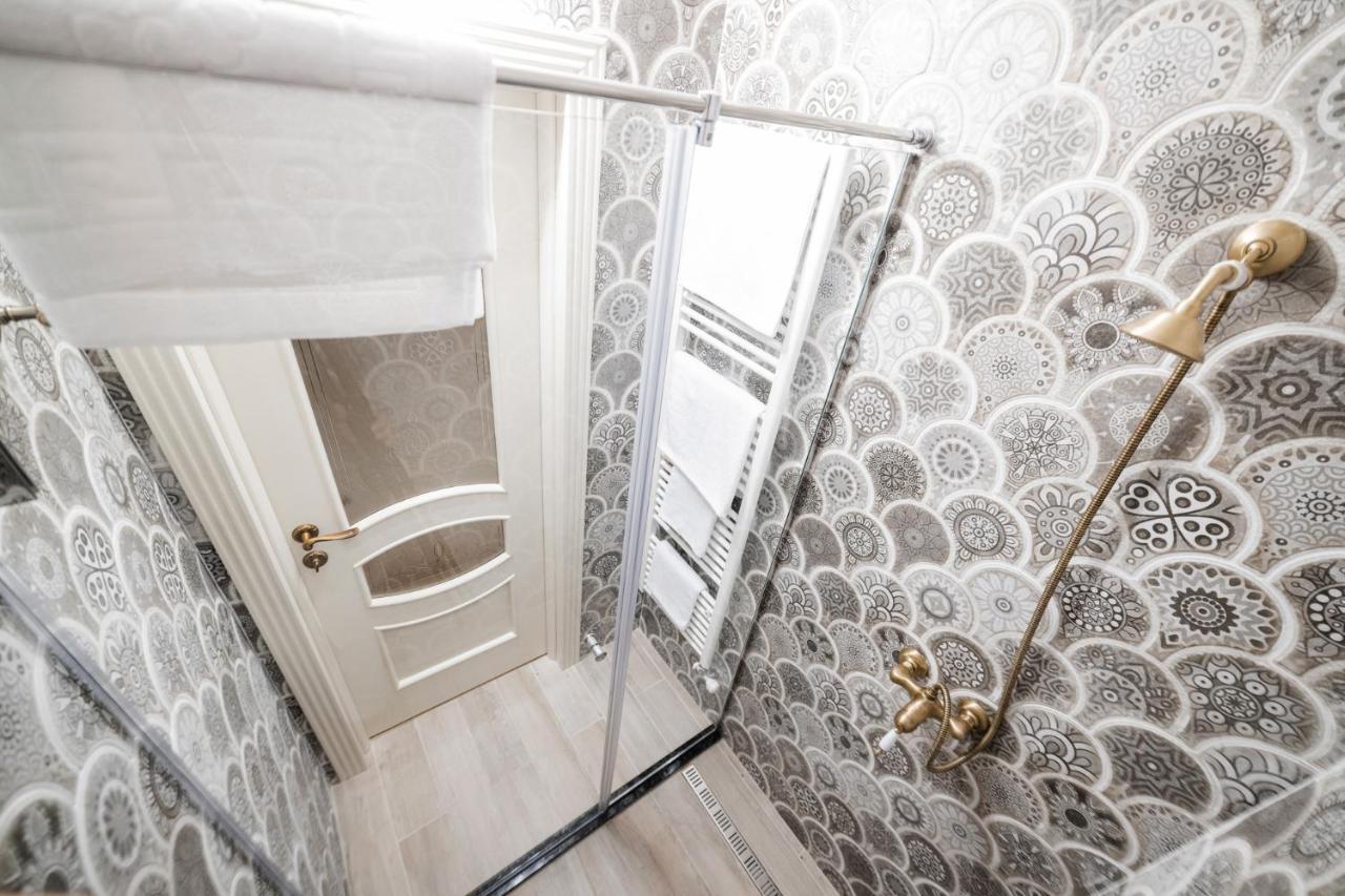 Vip Apartment On Duhnovicha Street .Free Parking. Uzhhorod Exterior foto