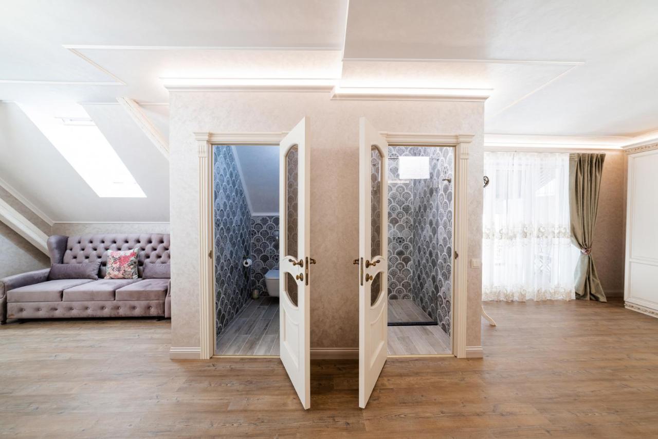 Vip Apartment On Duhnovicha Street .Free Parking. Uzhhorod Exterior foto