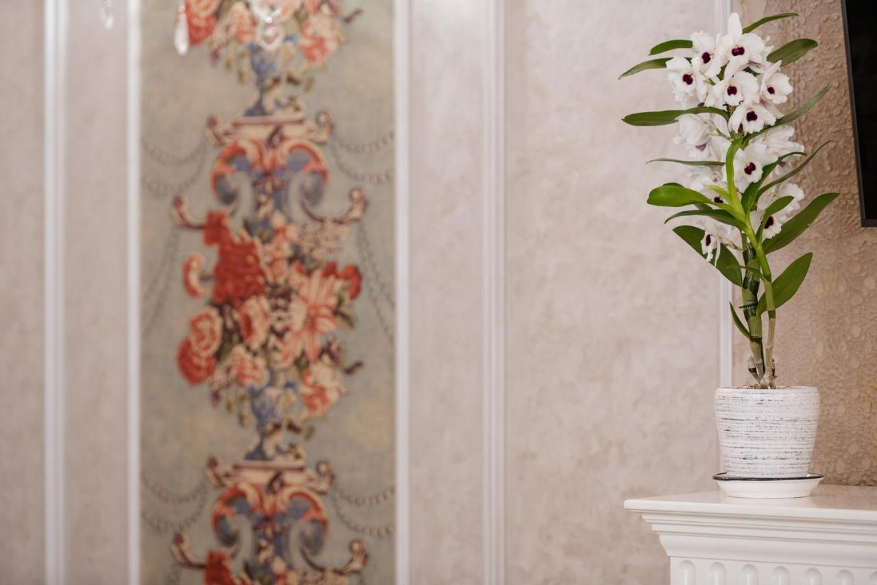 Vip Apartment On Duhnovicha Street .Free Parking. Uzhhorod Exterior foto